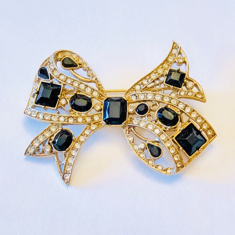 Vintage gold tone  black rhinestone bow brooch
